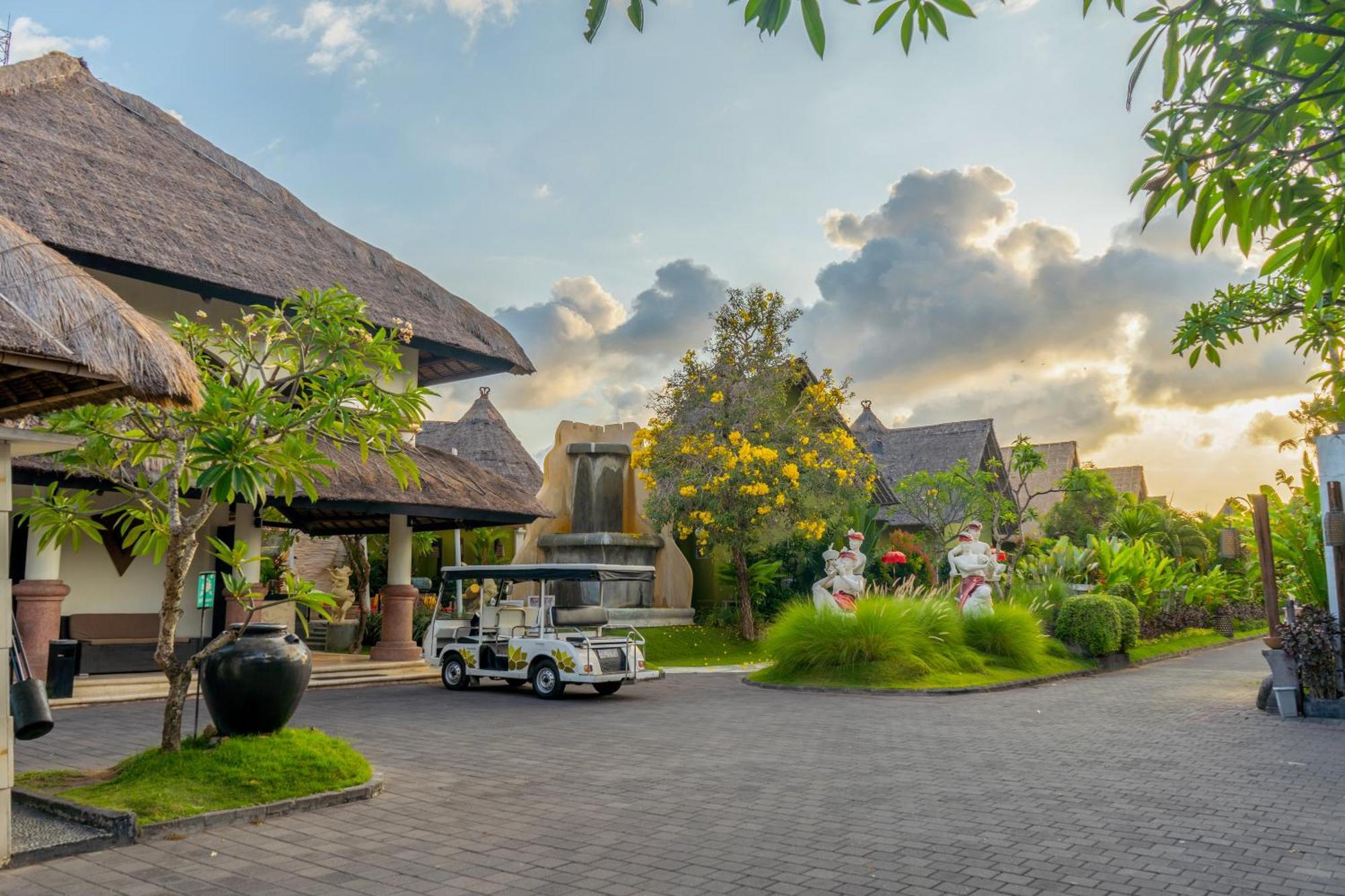 Villa Seminyak Estate & Spa - By Astadala Buitenkant foto